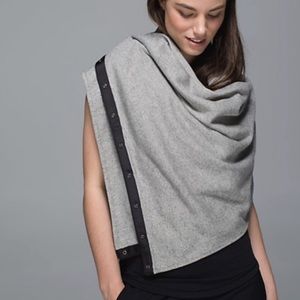 Lululemon vinyasa luon scarf wrap like new